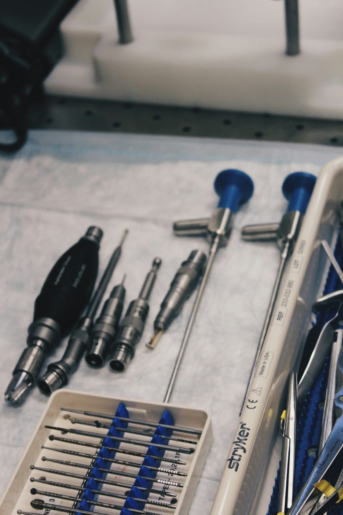 Tungsten-carbide surgical needle holder